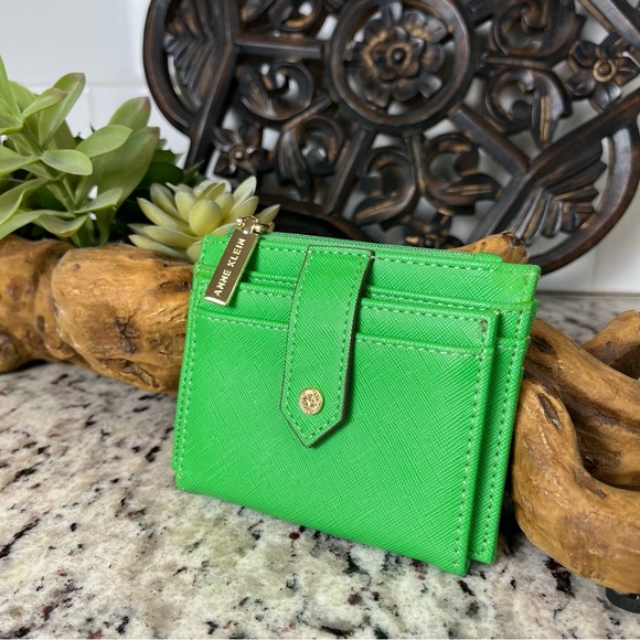 Anne Klein Green Wallet - Picture 1 of 7